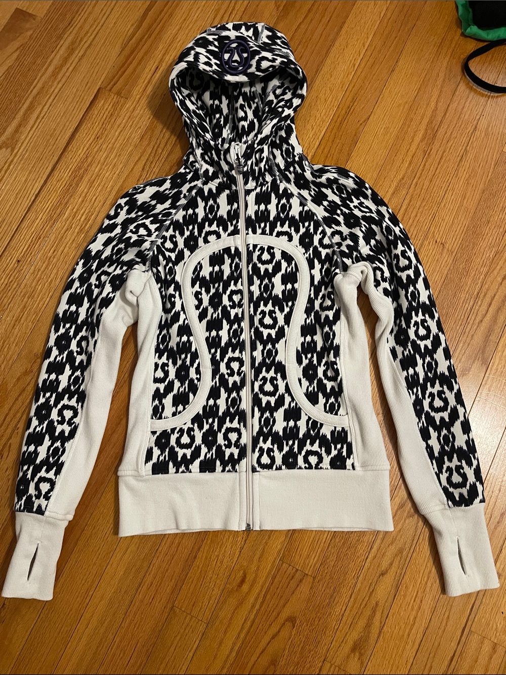 Lululemon zip up hoodie